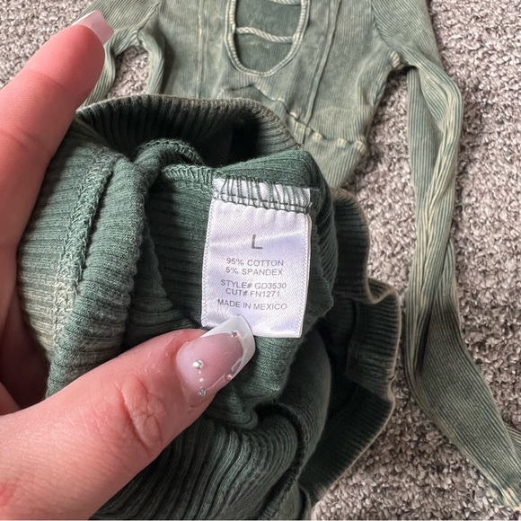 Fashion Nova Janie Olive Legging Set - Picture 7 of 8